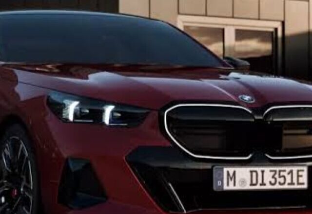 BMW ने लॉन्च की अपनी नई M60 xड्राइव । देखे फीचर्स